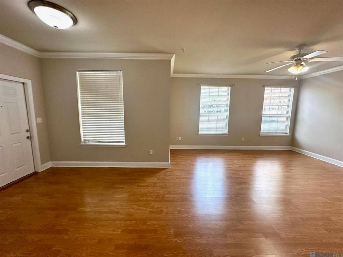 Apartment for rent at 900 Dean Lee Dr, Baton Rouge, LA 70820