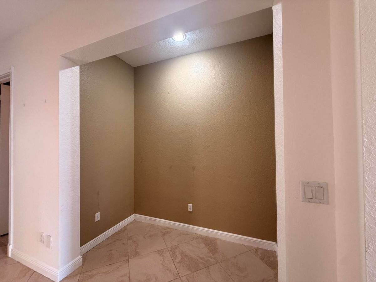 Townhouse for rent at 8309 NW 8th Way, Boca Raton, FL 33487