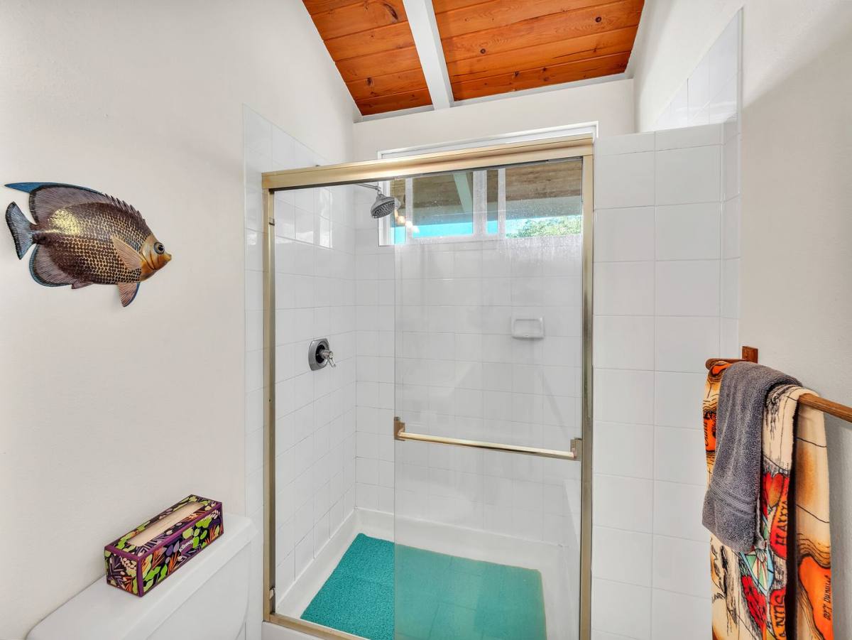 House for rent at 87-3208 Guava Rd, Captain Cook, HI 96704