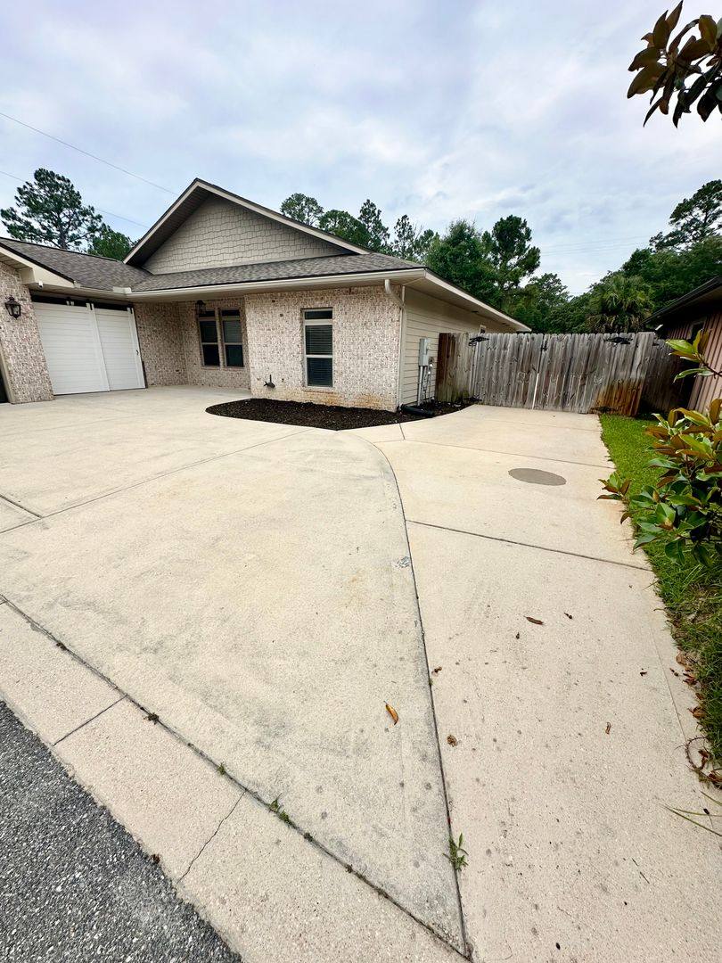 House for rent at 1180 French Quarter Way, Fort Walton Beach, FL 32547