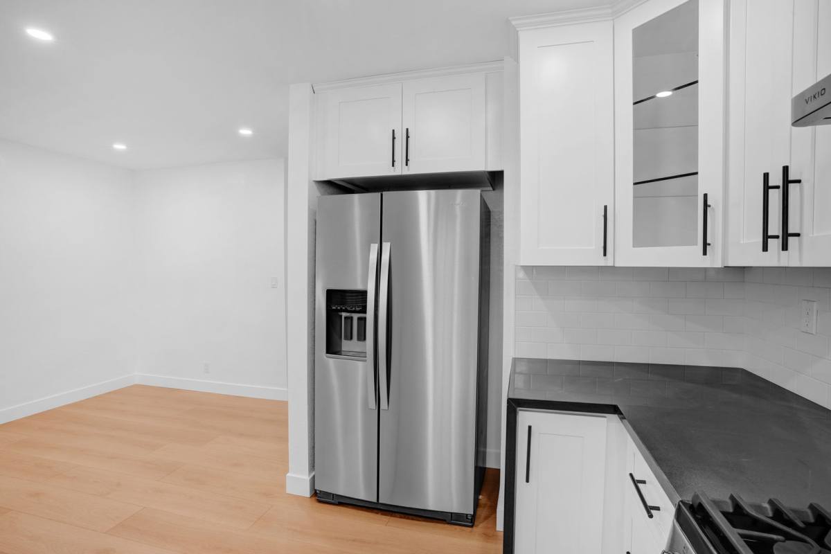 Apartment for rent at 124 - 126 S Marengo Ave, Alhambra, CA 91801