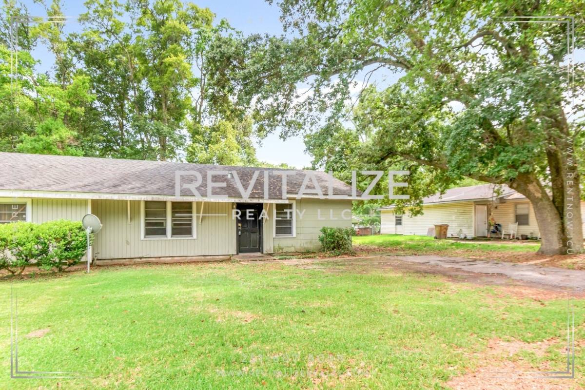 Apartment for rent at 1815 Ogburn Ave, Mobile, AL 36605