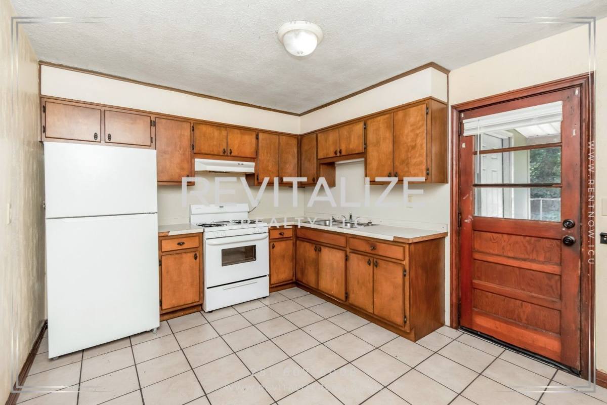 Apartment for rent at 1815 Ogburn Ave, Mobile, AL 36605