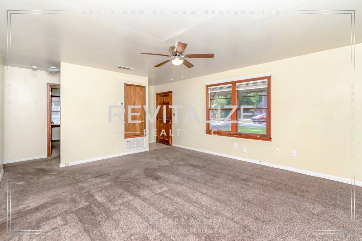 Apartment for rent at 1815 Ogburn Ave, Mobile, AL 36605