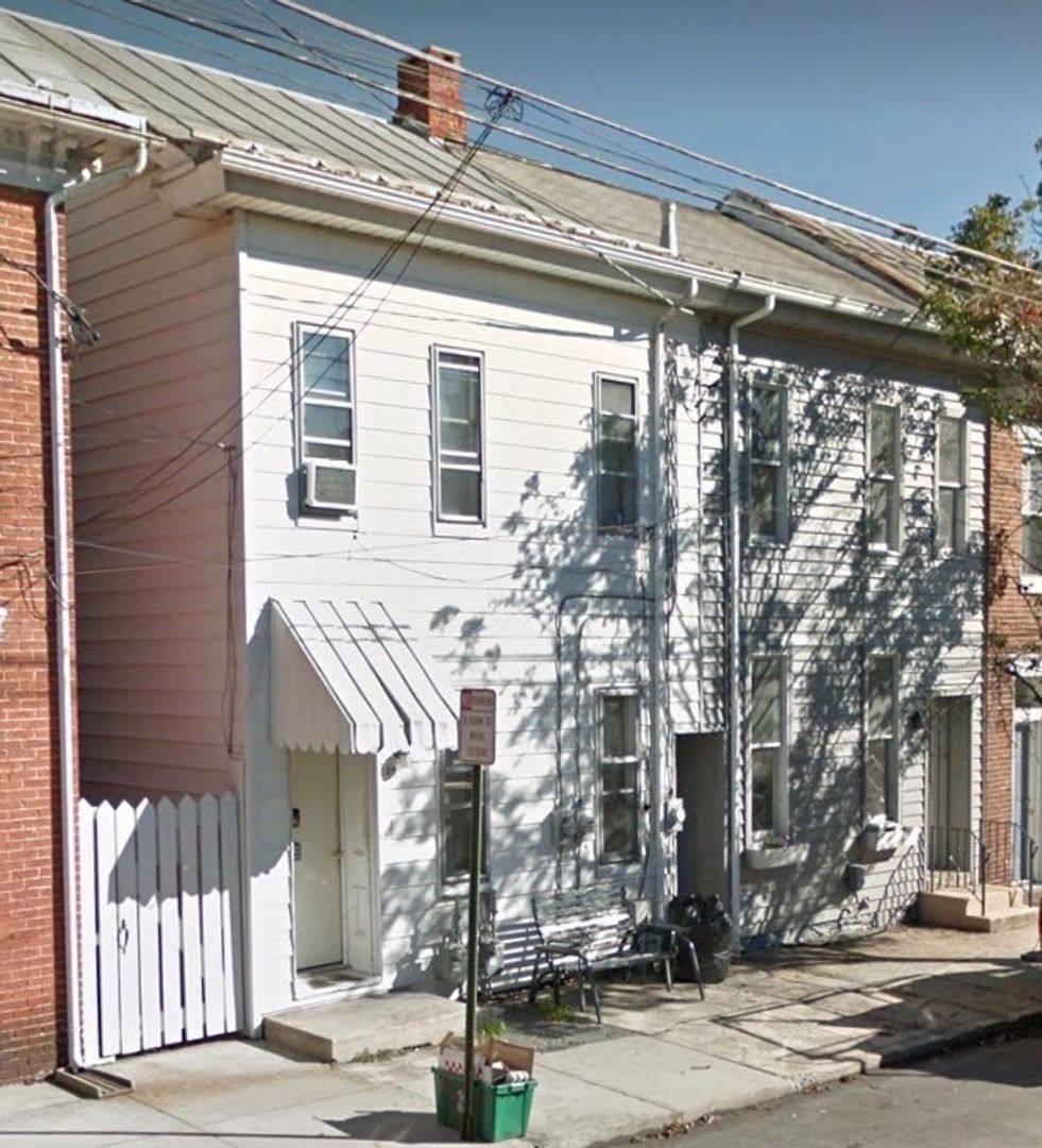 Apartment for rent at 209 N Bedford, Carlisle, PA 17013