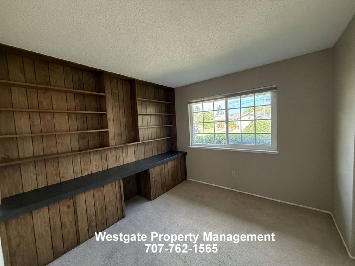 House for rent at 1278 Pacific Ave, Petaluma, CA 94954