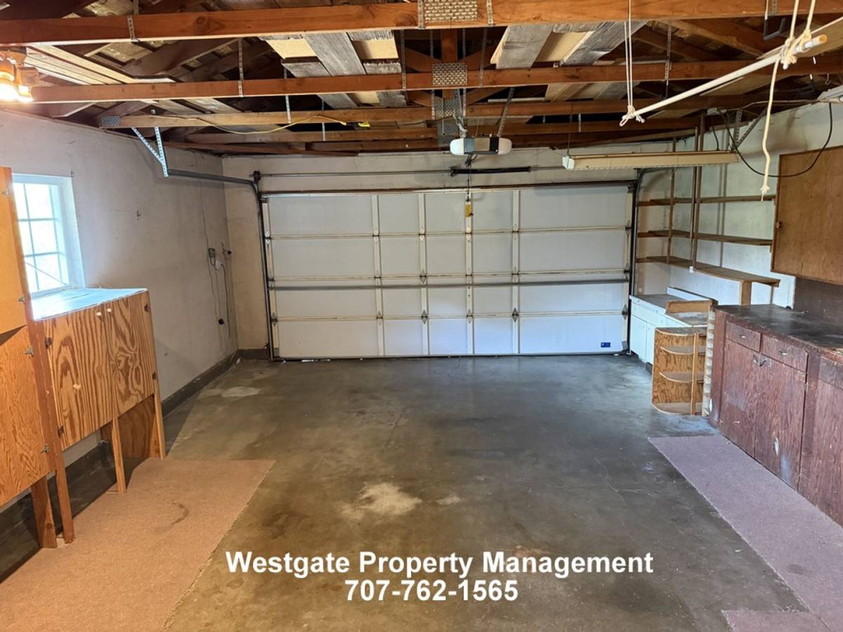 House for rent at 1278 Pacific Ave, Petaluma, CA 94954