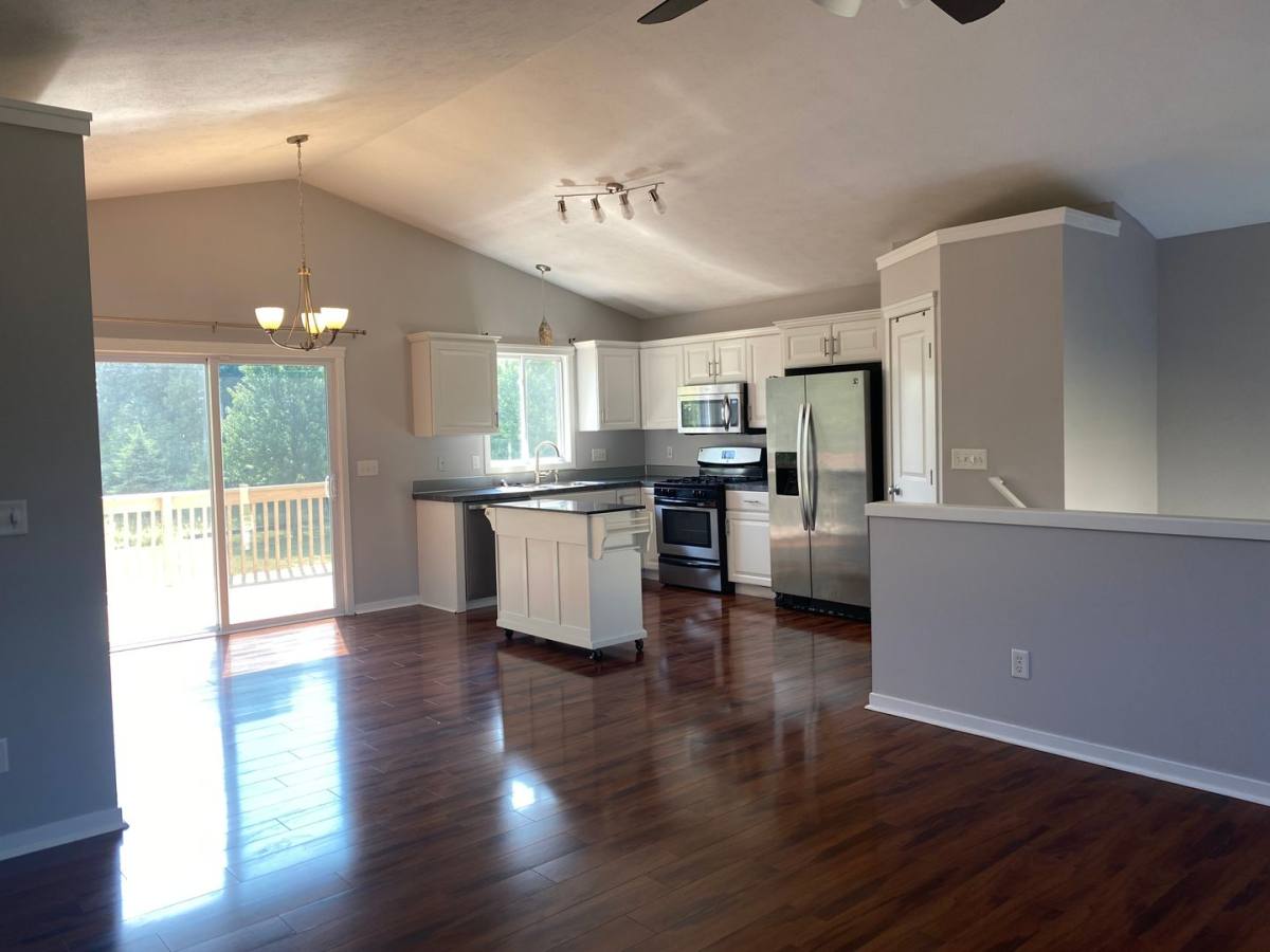 House for rent at 922 Peachcrest Court NE, Grand Rapids, MI 49505