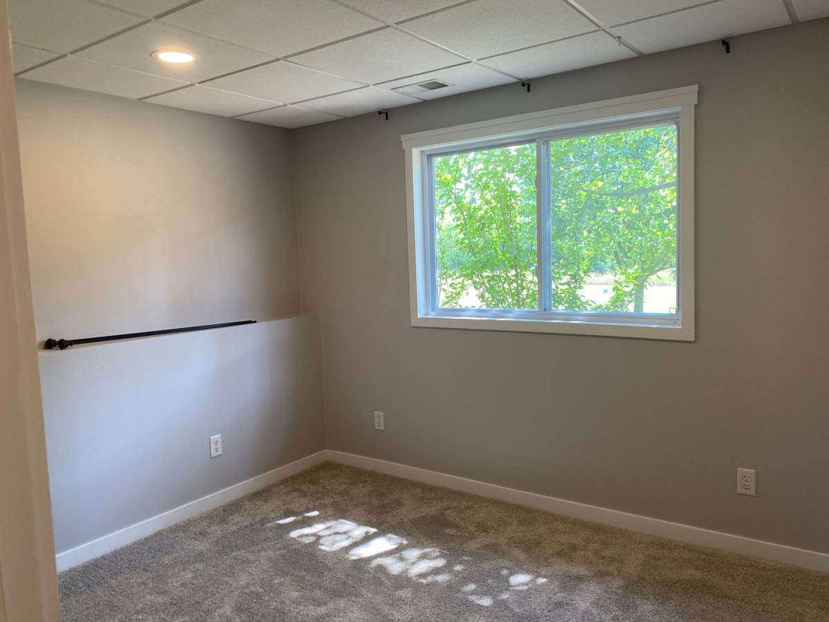 House for rent at 922 Peachcrest Court NE, Grand Rapids, MI 49505