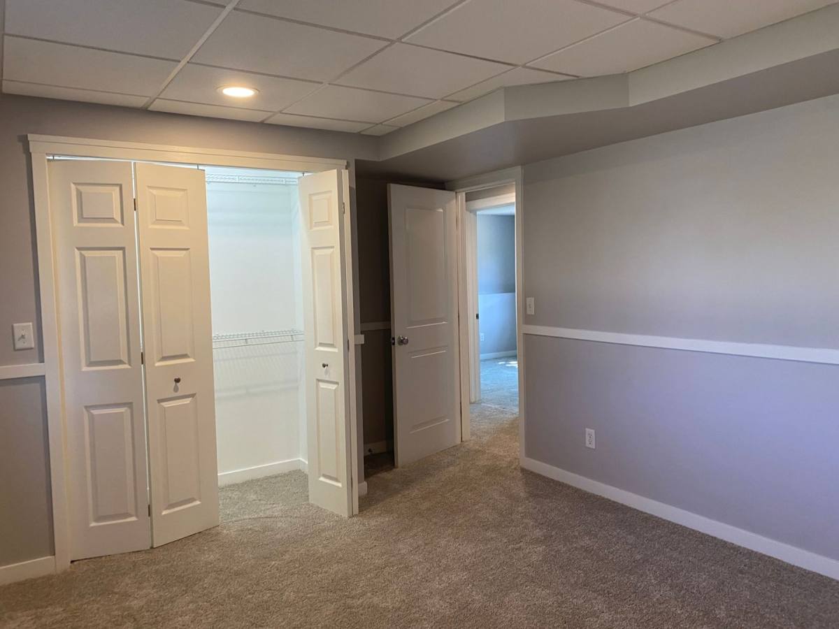 House for rent at 922 Peachcrest Court NE, Grand Rapids, MI 49505