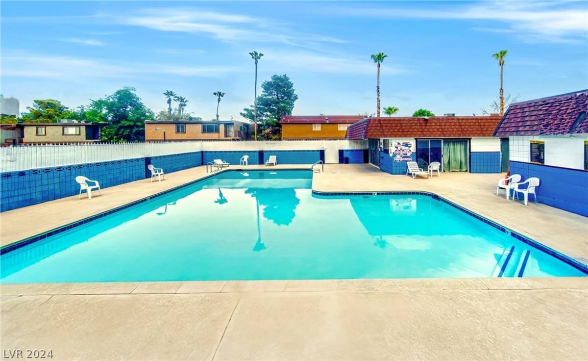 Townhouse for rent at 4674 Monterey Circle, Las Vegas, NV 89169