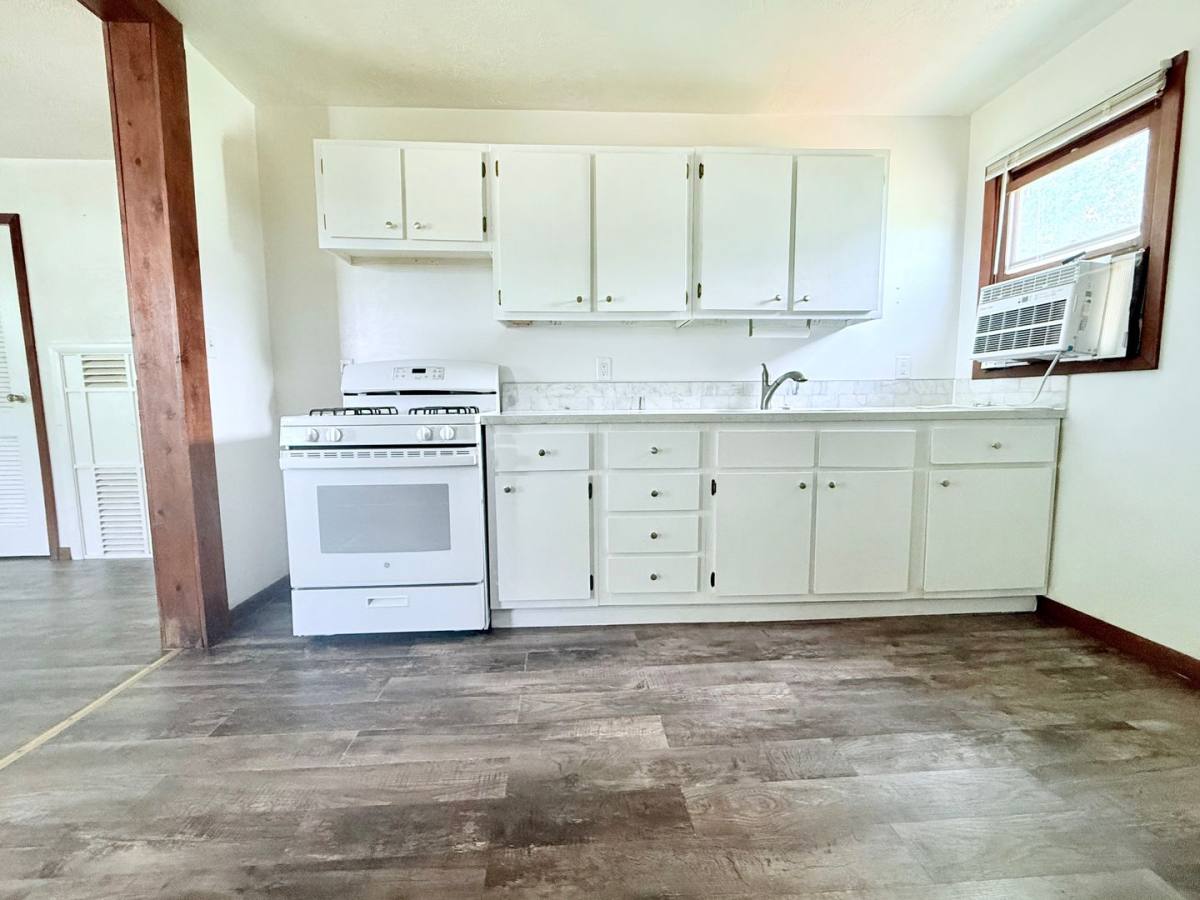 House for rent at 712 Maxwell St, Waterloo, IA 50701