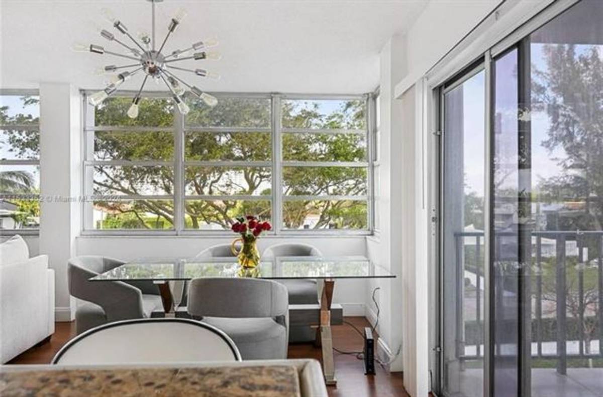 Condo for rent at 11930 N Bayshore Dr, Miami, FL 33181