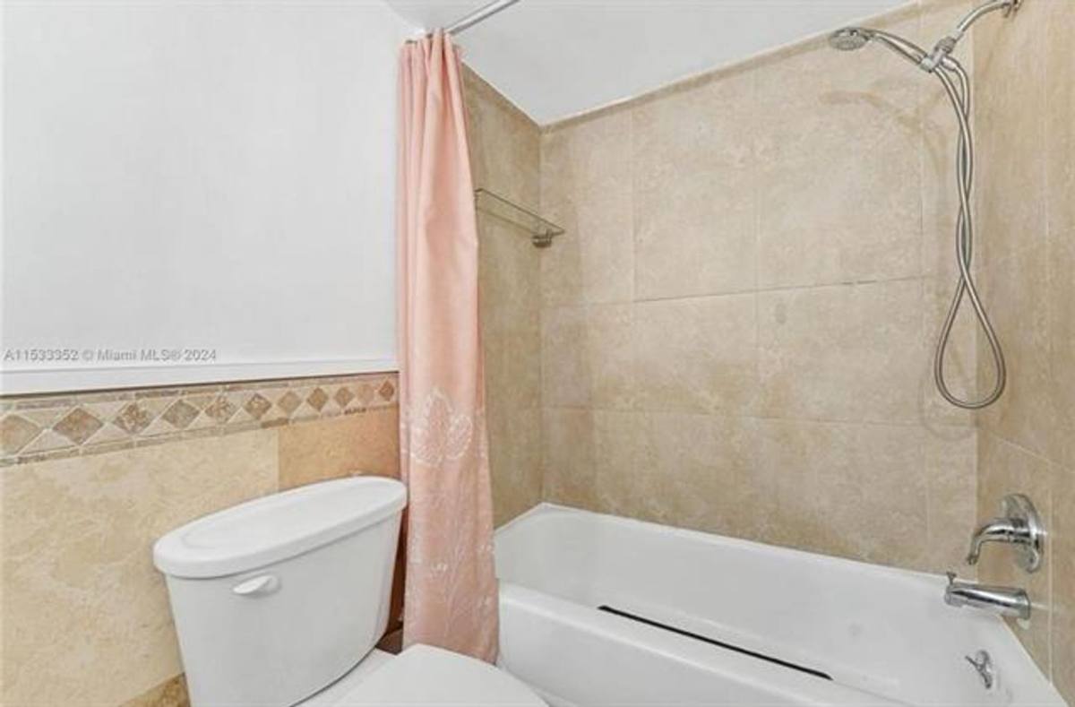 Condo for rent at 11930 N Bayshore Dr, Miami, FL 33181