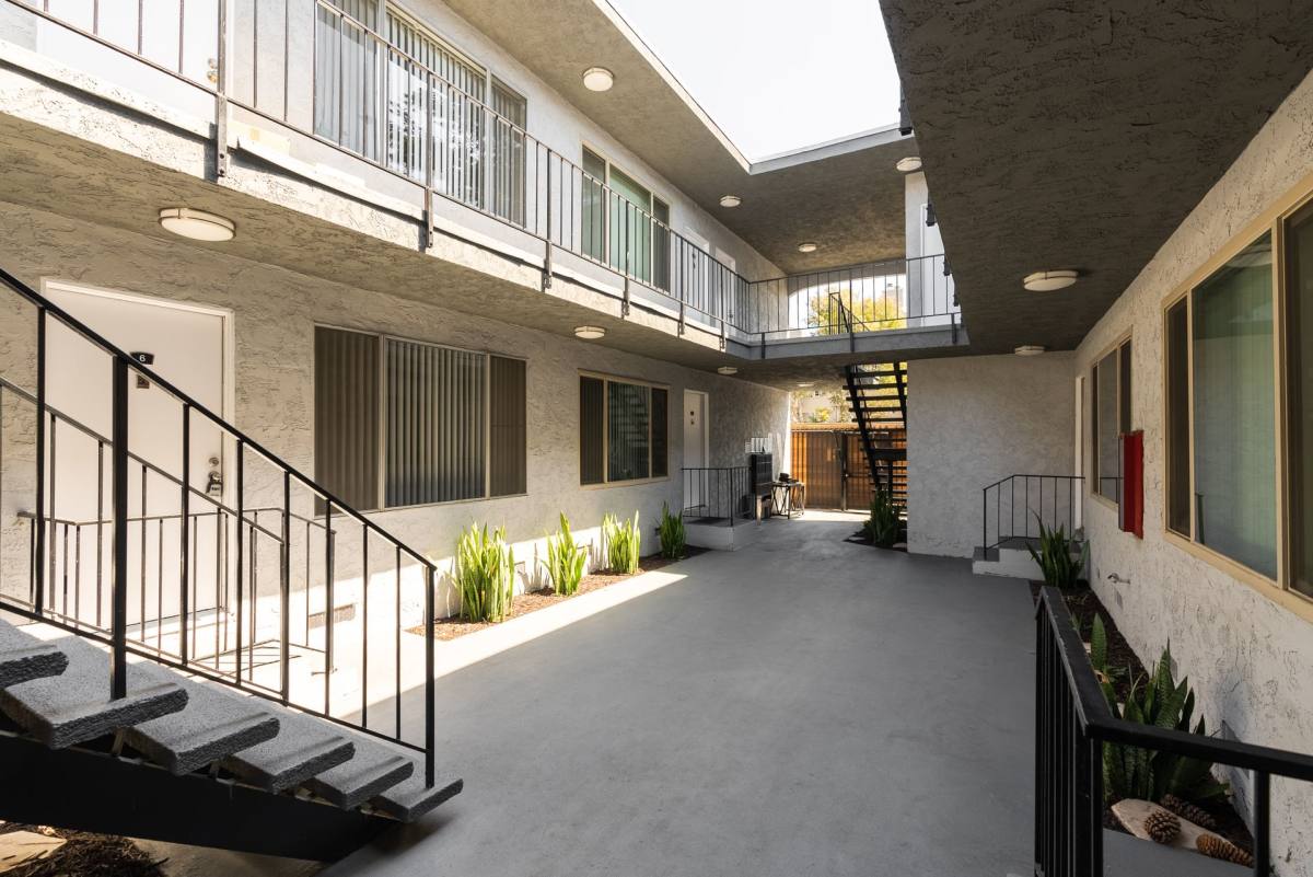 Apartment for rent at 11937 Avon Way, Los Angeles, CA 90066