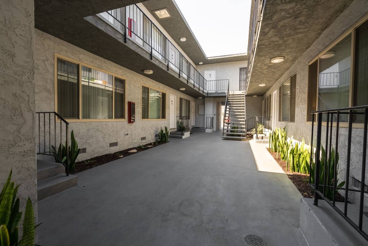 Apartment for rent at 11937 Avon Way, Los Angeles, CA 90066