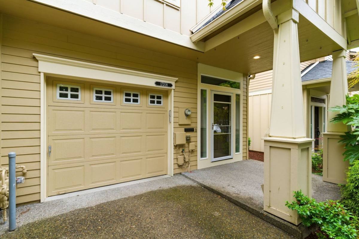 Townhouse for rent at 17208 SW Pleasanton Lane, Beaverton, OR 97003