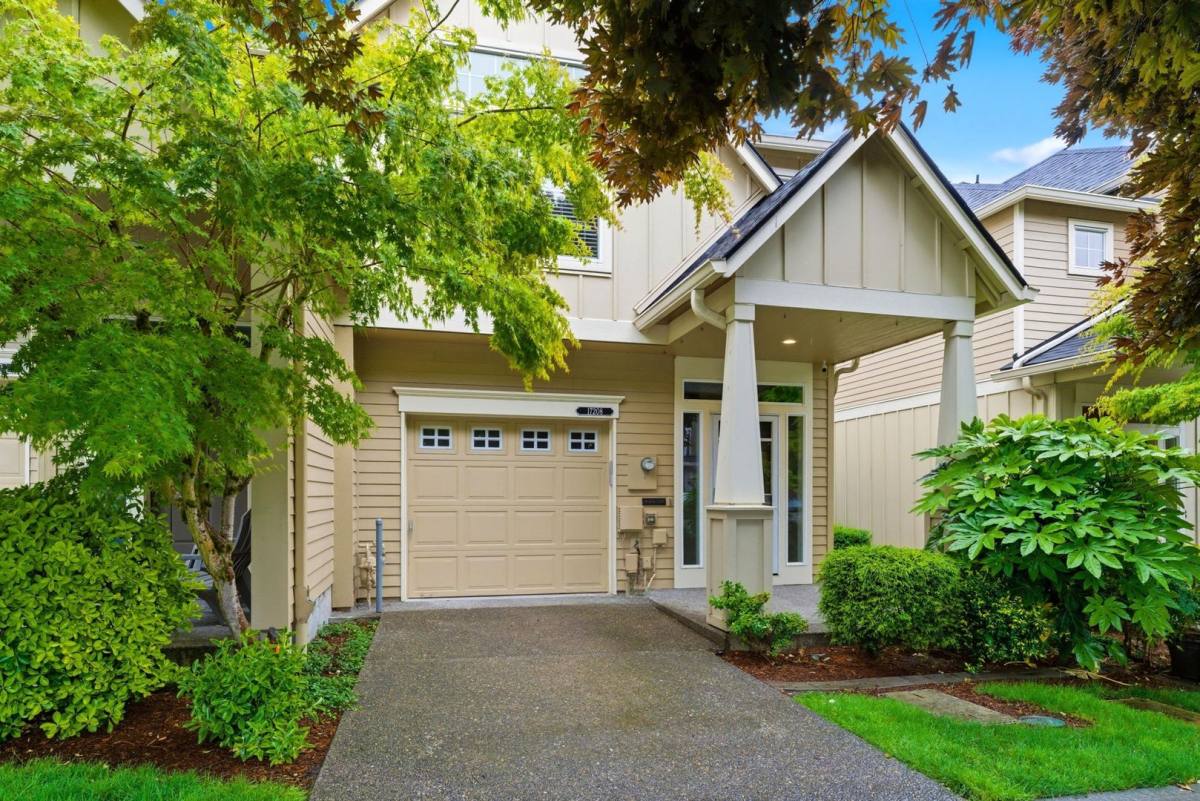 Townhouse for rent at 17208 SW Pleasanton Lane, Beaverton, OR 97003