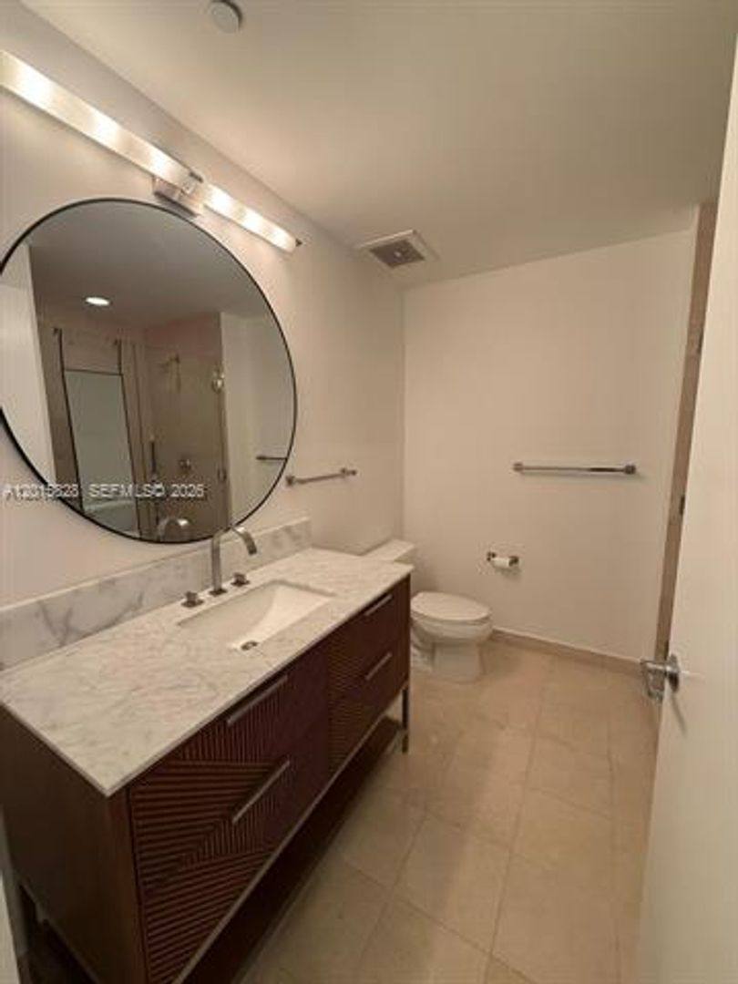 Apartment for rent at 1050 Brickell Ave, Miami, FL 33131