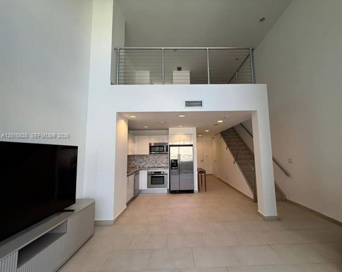 Apartment for rent at 1050 Brickell Ave, Miami, FL 33131
