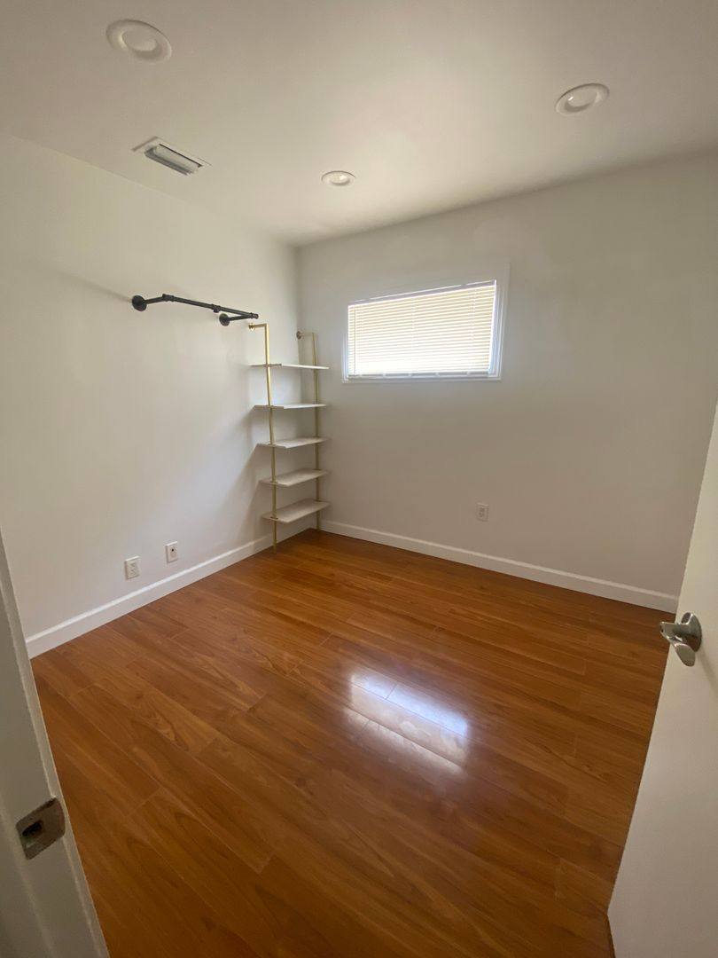 House for rent at 809 E Broward Blvd, Fort Lauderdale, FL 33301