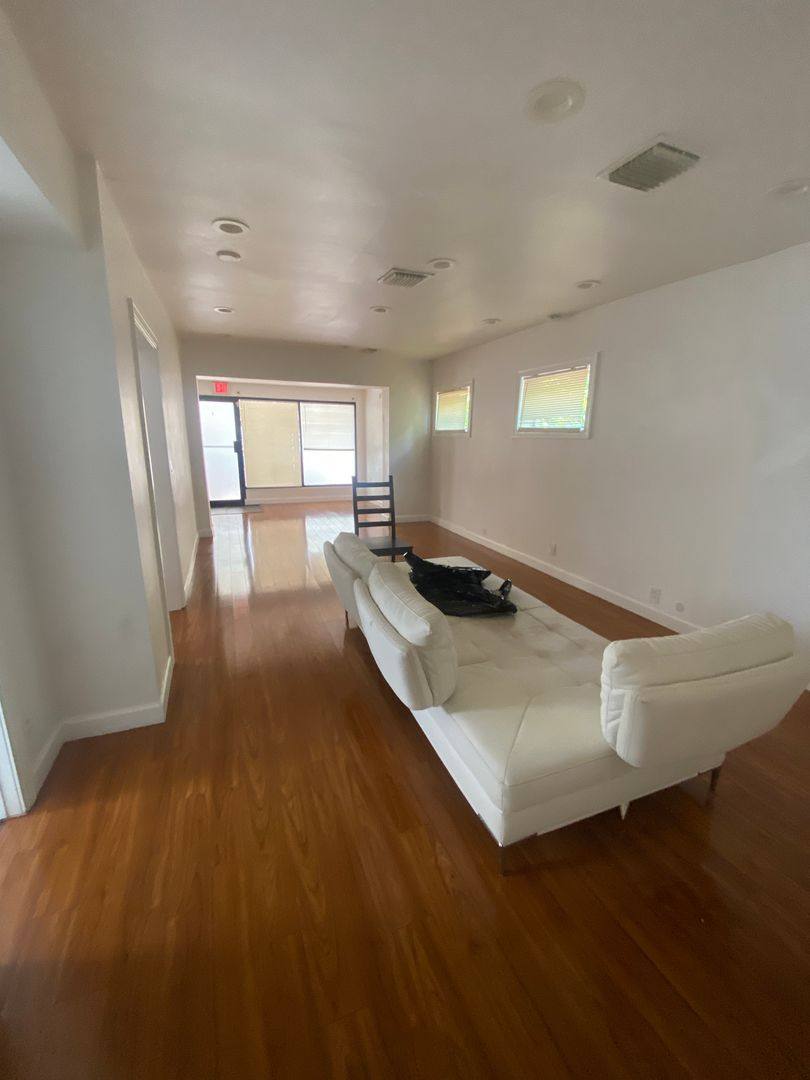House for rent at 809 E Broward Blvd, Fort Lauderdale, FL 33301