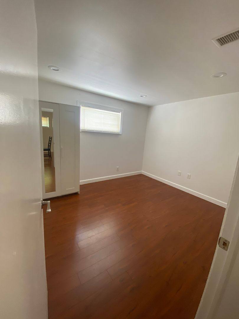 House for rent at 809 E Broward Blvd, Fort Lauderdale, FL 33301