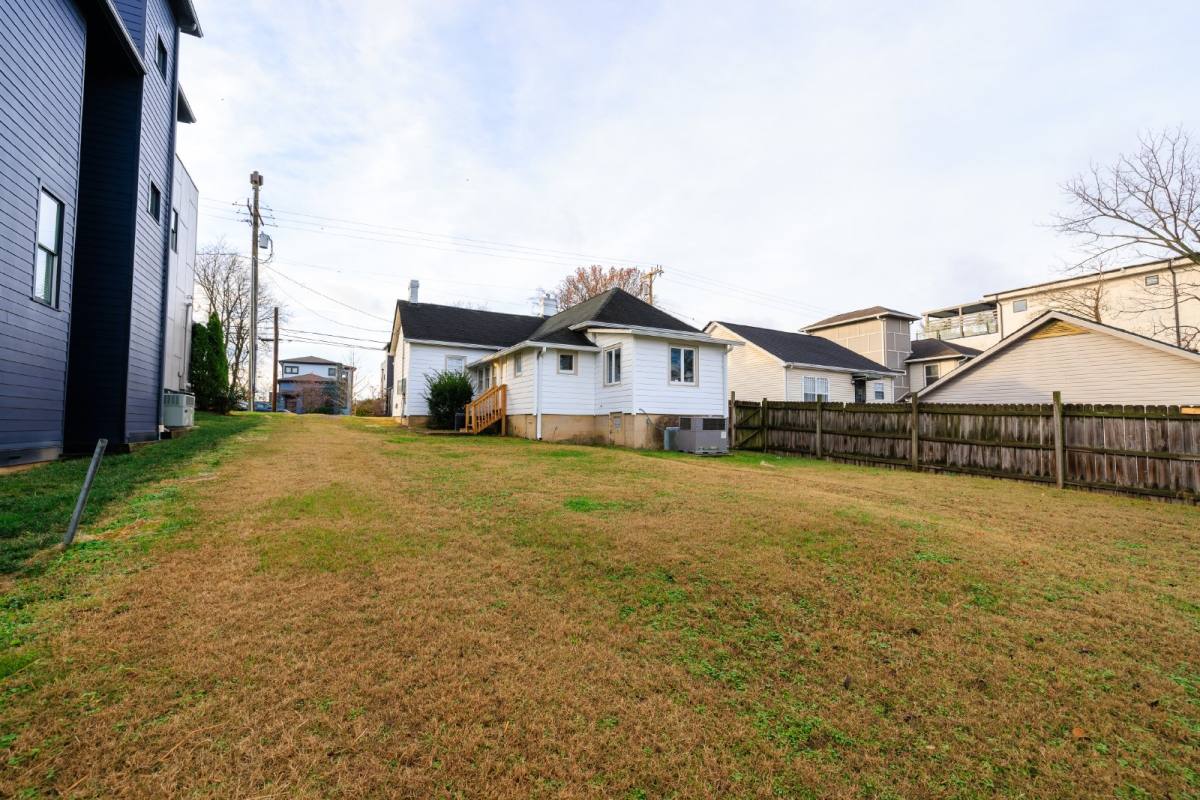 House for rent at 1111 Glenview Dr, Nashville, TN 37206