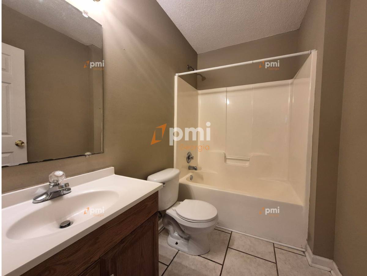 House for rent at 342 Orchard Way, Warner Robins, GA 31088