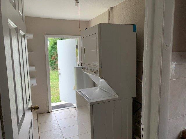 House for rent at 3190 48th Ave N, Saint Petersburg, FL 33714