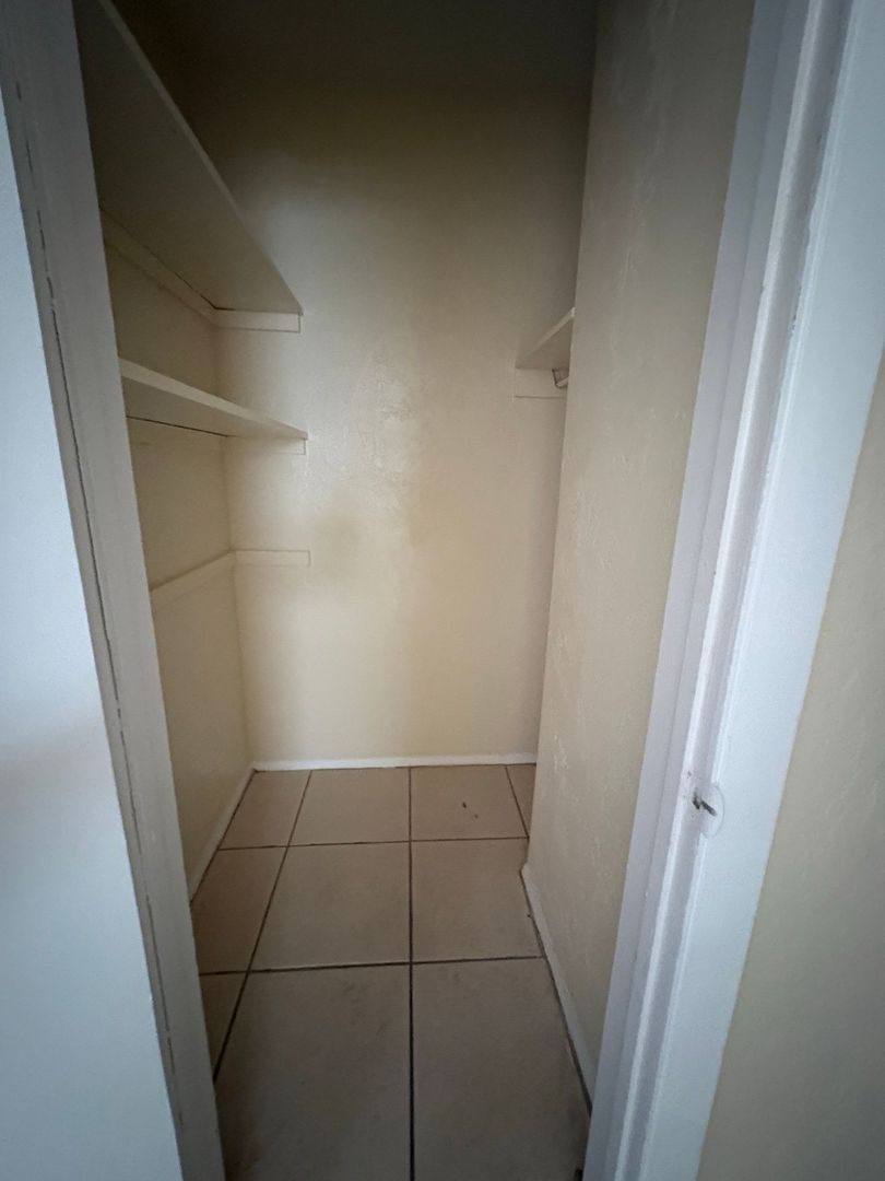Townhouse for rent at 1717 1719 Grove St S, Saint Petersburg, FL 33701