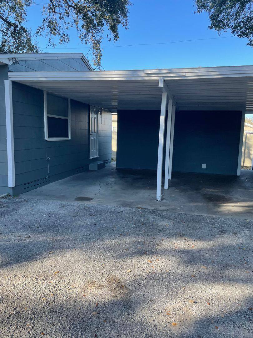 Townhouse for rent at 1717 1719 Grove St S, Saint Petersburg, FL 33701