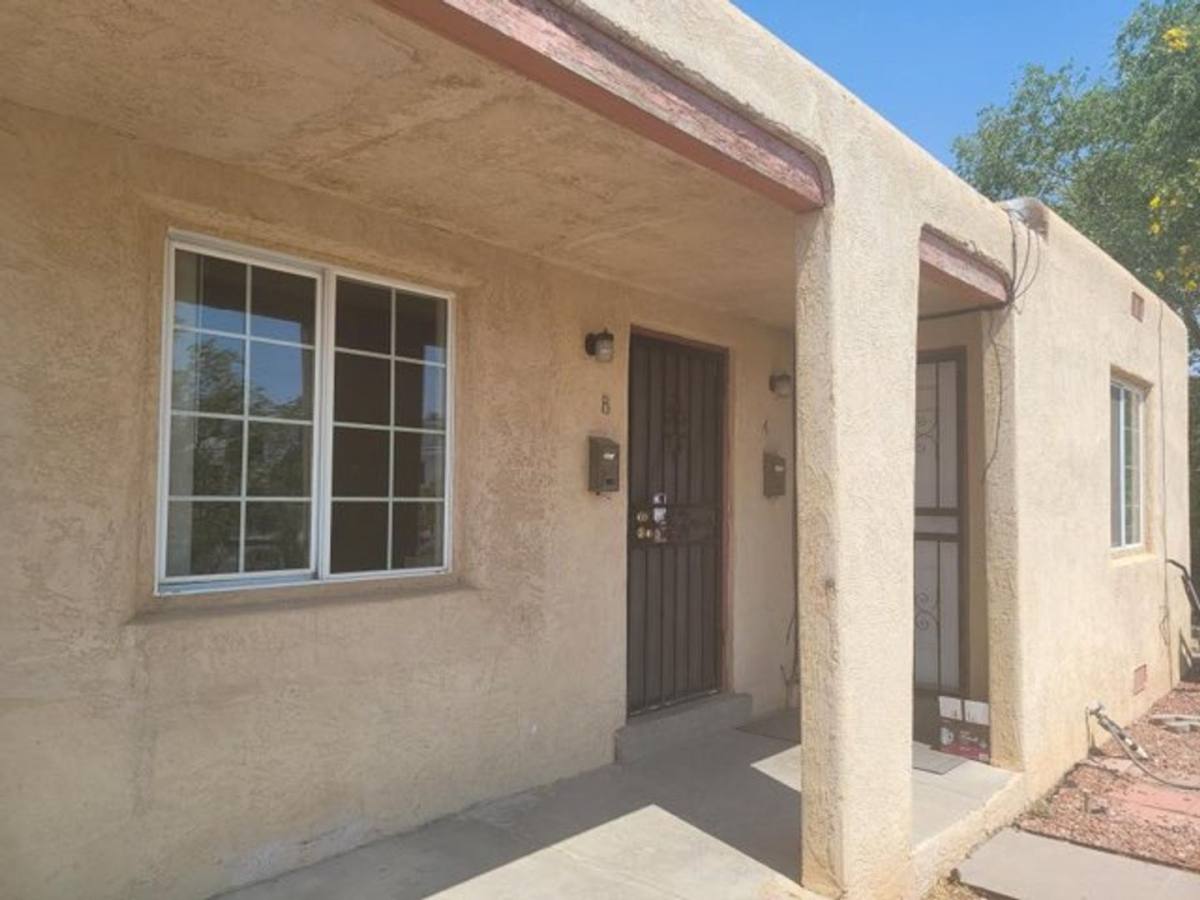 Apartment for rent at 1101&1103 Wilmoore Dr SE, Albuquerque, NM 87106