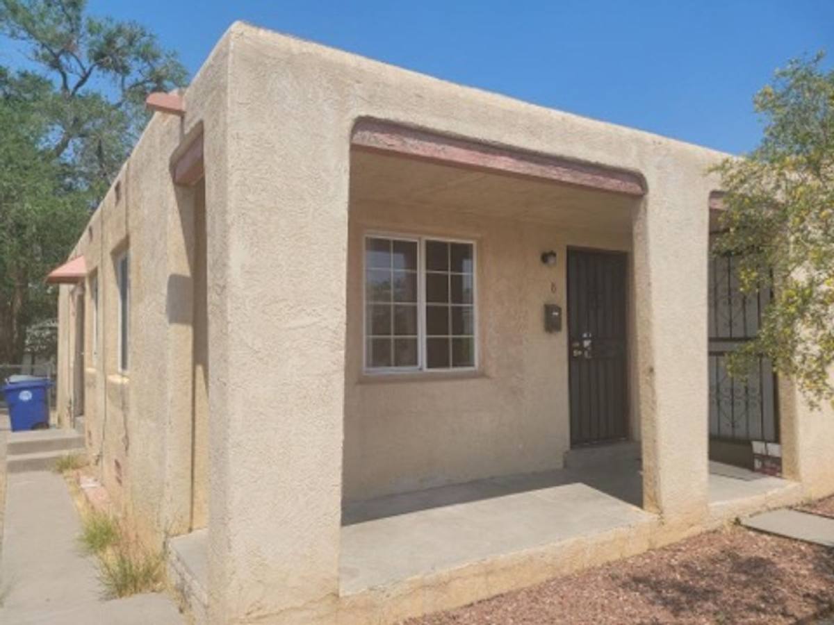 Apartment for rent at 1101&1103 Wilmoore Dr SE, Albuquerque, NM 87106
