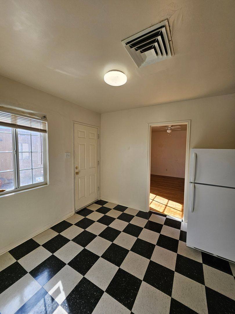 Apartment for rent at 1101&1103 Wilmoore Dr SE, Albuquerque, NM 87106