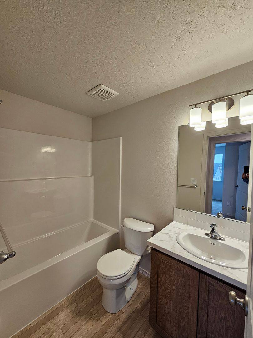 House for rent at 940 SE Starview Ave, Madras, OR 97741