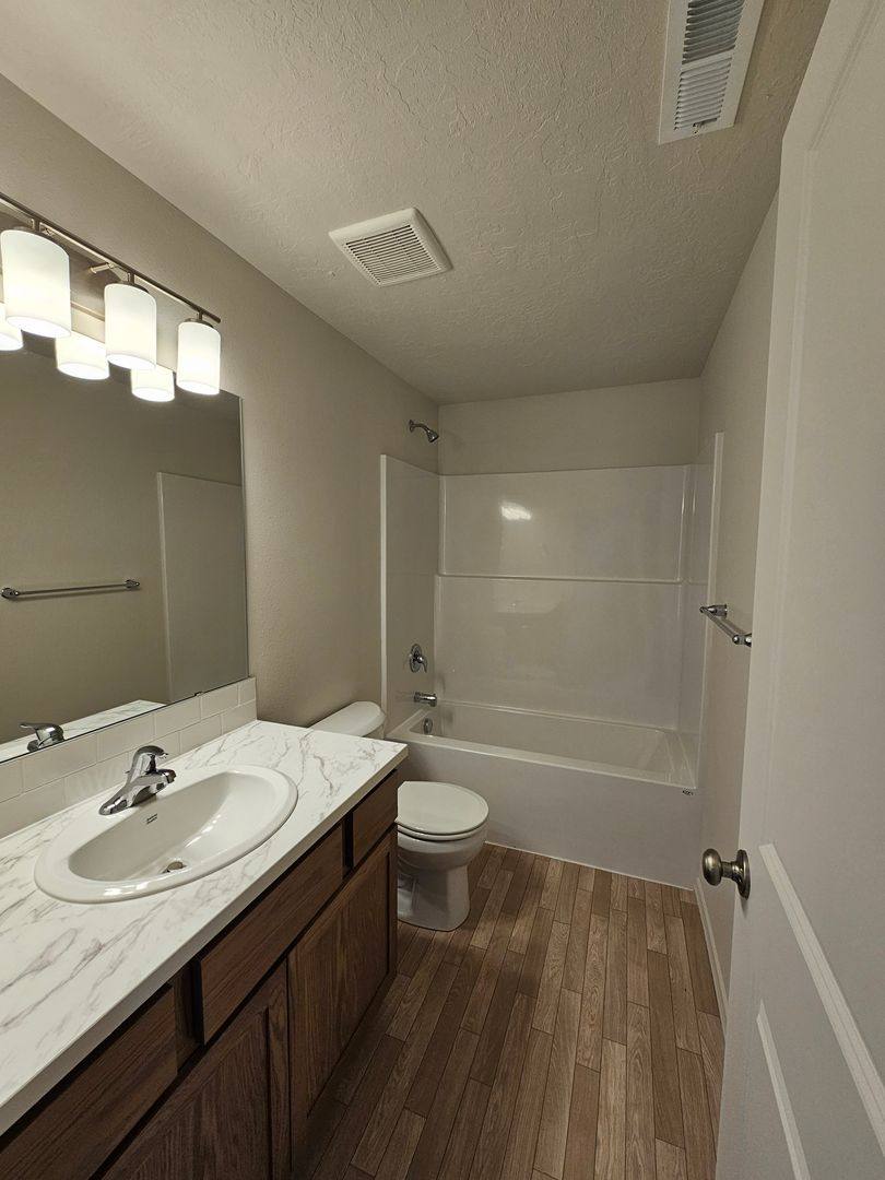 House for rent at 940 SE Starview Ave, Madras, OR 97741