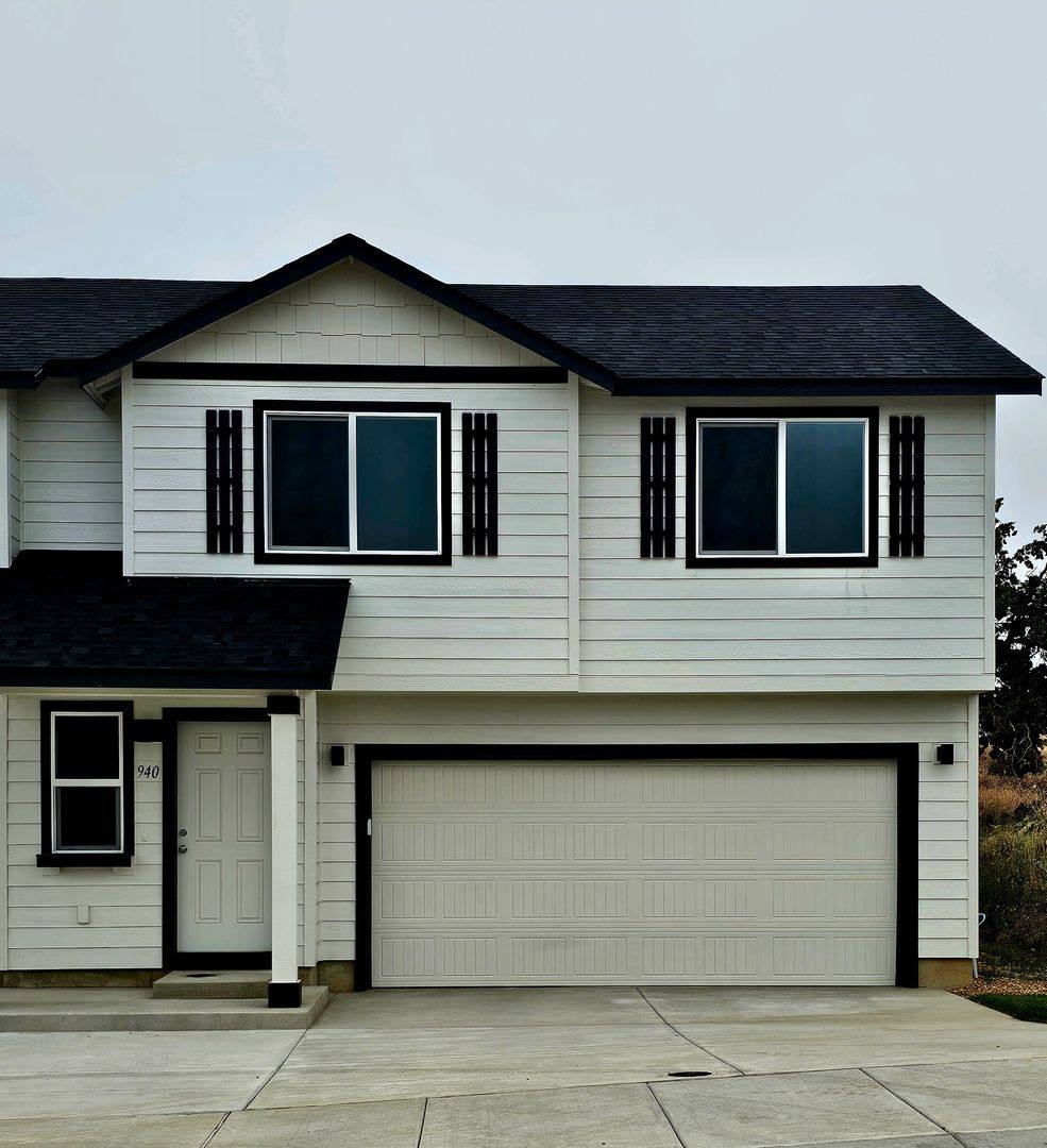 House for rent at 940 SE Starview Ave, Madras, OR 97741