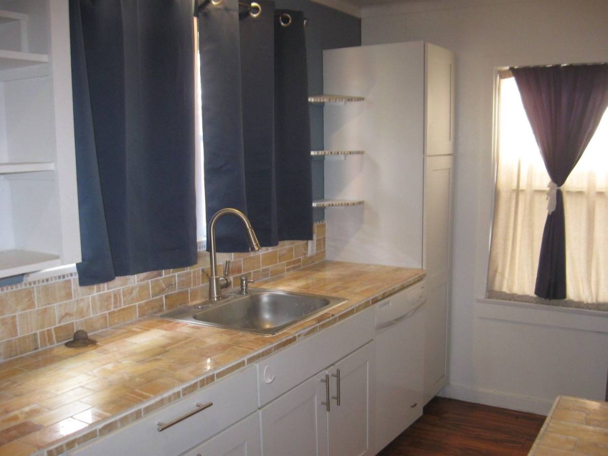 House for rent at 140 N Ave, Santa Maria, CA 93455