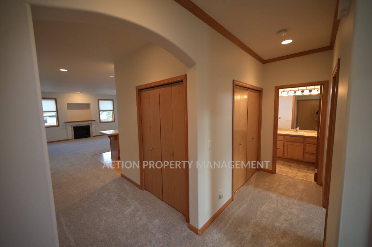 Apartment for rent at 812 E Washington Place, Sequim, WA 98382