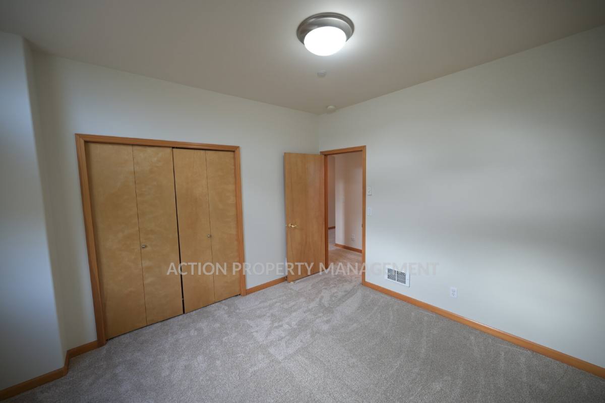 Apartment for rent at 812 E Washington Place, Sequim, WA 98382