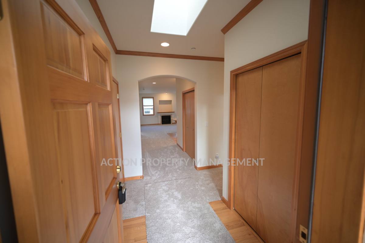 Apartment for rent at 812 E Washington Place, Sequim, WA 98382