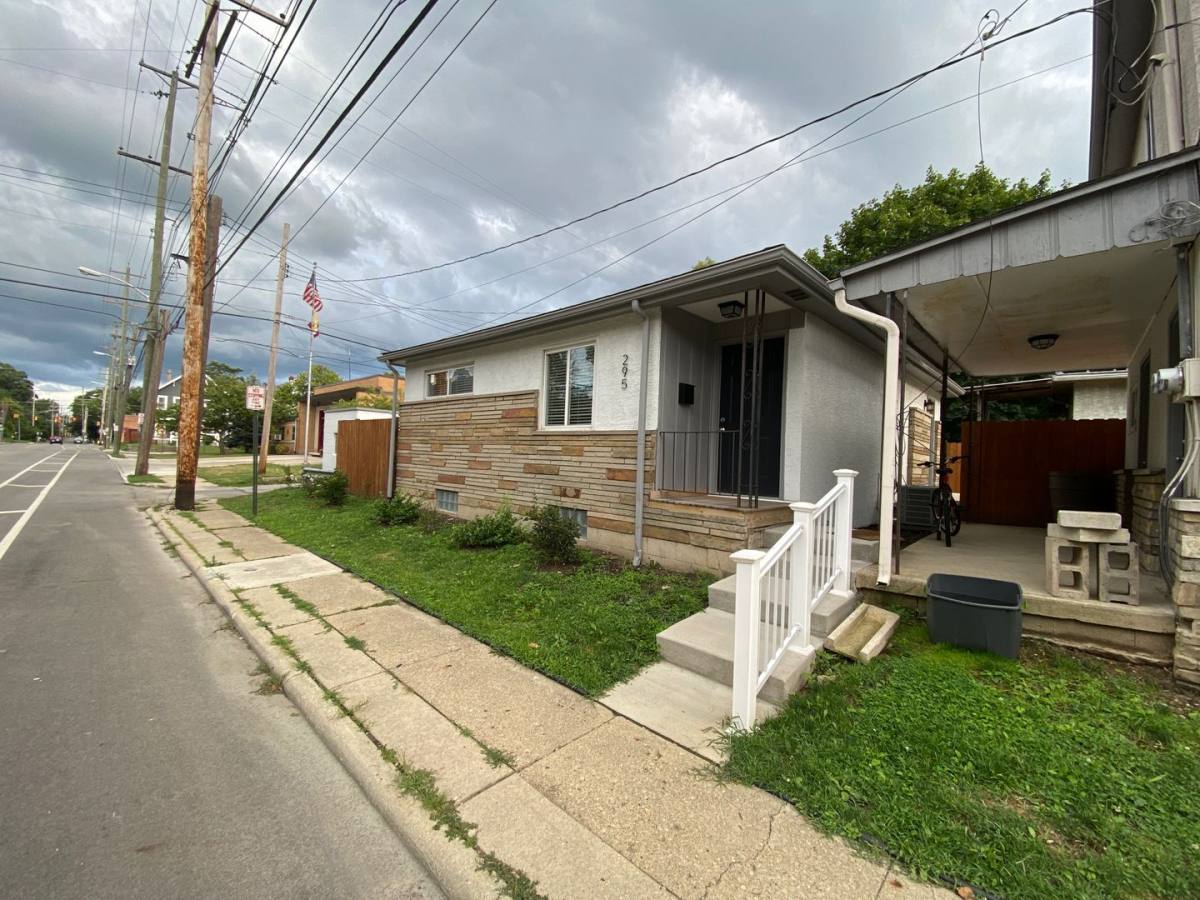 Apartment for rent at 295 Arcadia Ave, Columbus, OH 43202