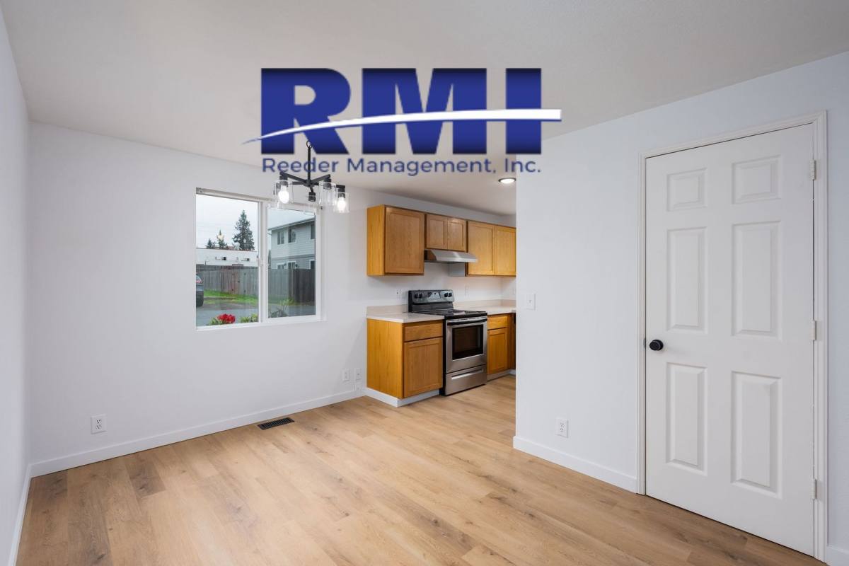 House for rent at 1034 Hanford Ave #B, Bremerton, WA 98310