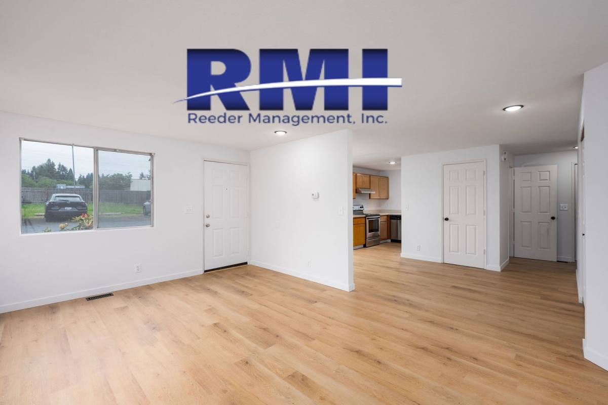House for rent at 1034 Hanford Ave #B, Bremerton, WA 98310