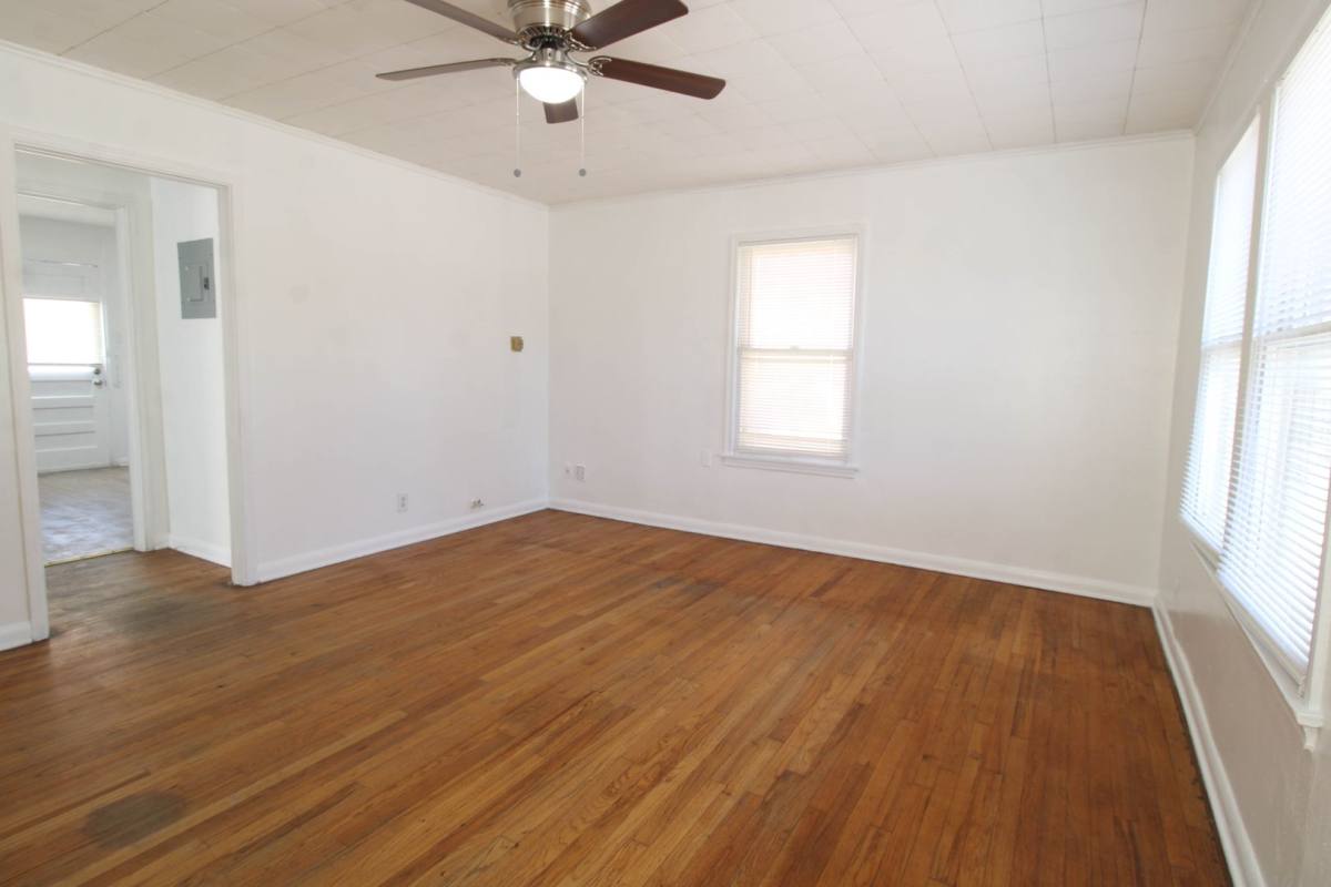 House for rent at 306 Overhill Dr, San Antonio, TX 78228