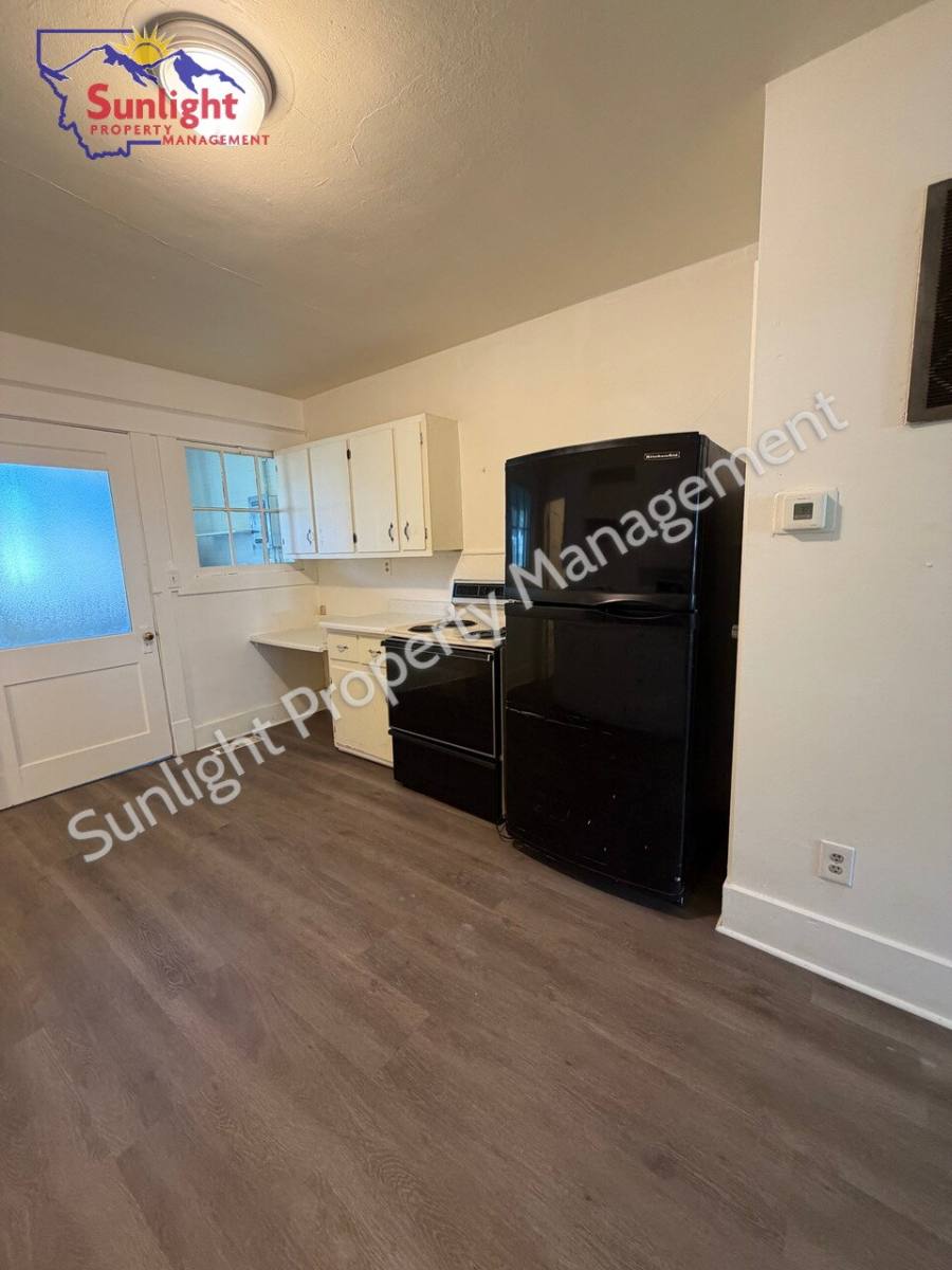 Apartment for rent at 903 E 4th St, Laurel, MT 59044
