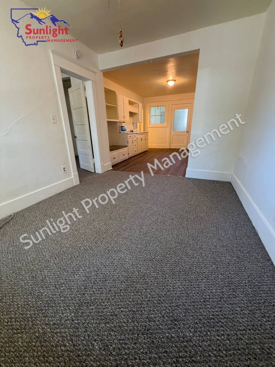 Apartment for rent at 903 E 4th St, Laurel, MT 59044