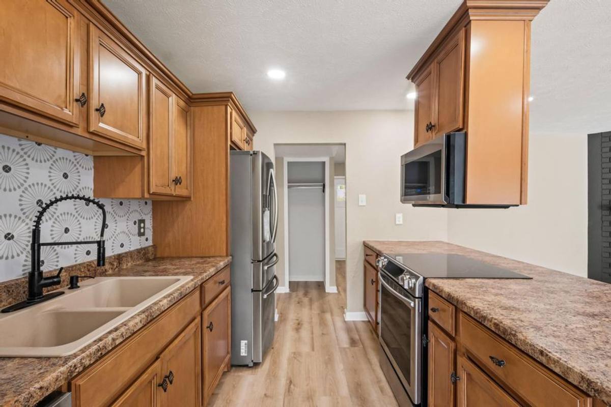 House for rent at 5201 Marks Circle, The Colony, TX 75056