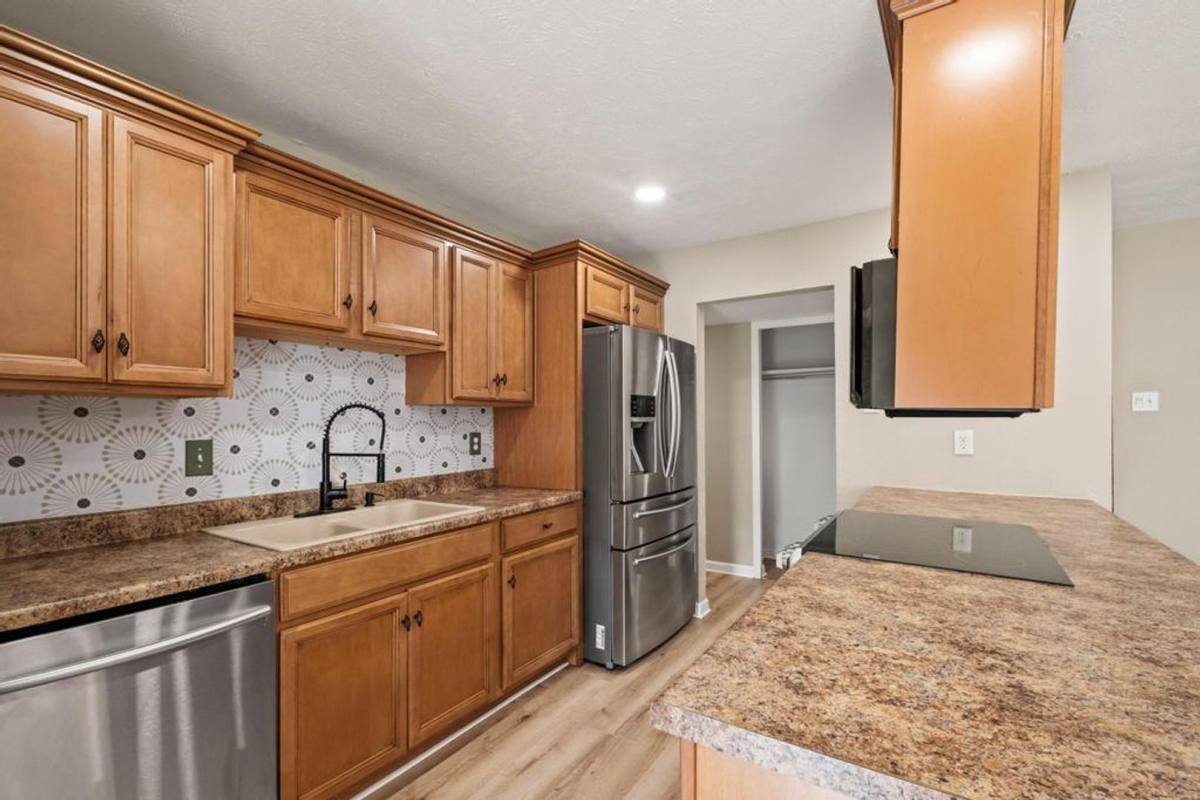 House for rent at 5201 Marks Circle, The Colony, TX 75056